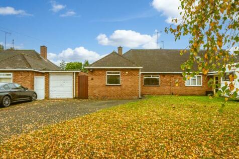 3 bedroom semi-detached bungalow for sale