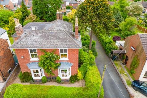 Wood Street, Stourbridge DY8 4 bed detached house for sale