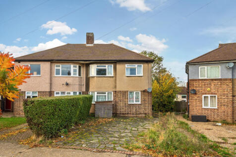 Erith Crescent, Greater London RM5 2 bed semi