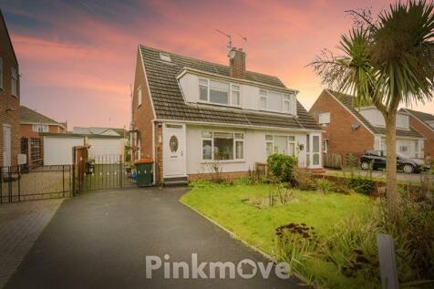 2 bedroom semi-detached house for sale