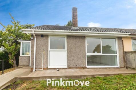 2 bedroom semi-detached bungalow for sale