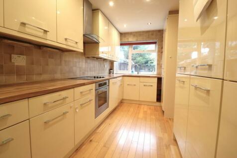 4 bedroom terraced house for sale