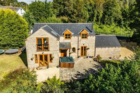 5 bedroom detached house for sale
