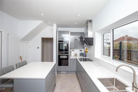 Heath Walk, Bristol BS16 4 bed detached house for sale