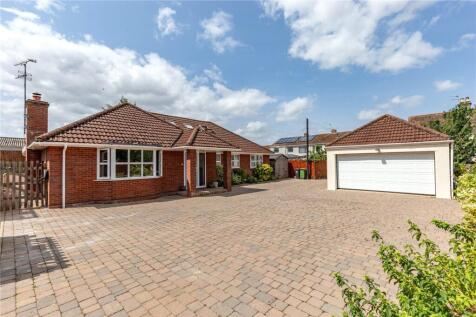 Badminton Road, Bristol BS36 5 bed bungalow for sale
