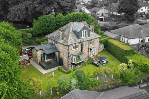 5 bedroom detached house for sale