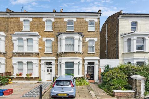 Arlington Gardens, London, W4 5 bed end of terrace house for sale