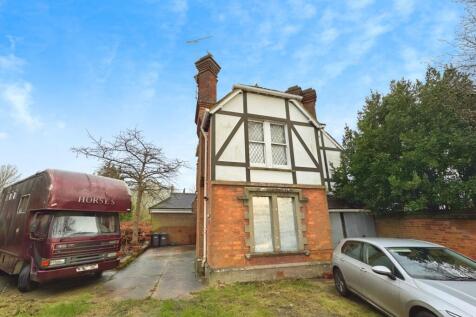 Finches Lane, Lindfield, Haywards Heath 3 bed detached house for sale