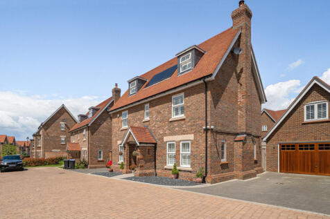 Bonnet Lane, Burgess Hill, West Sussex 5 bed detached house for sale
