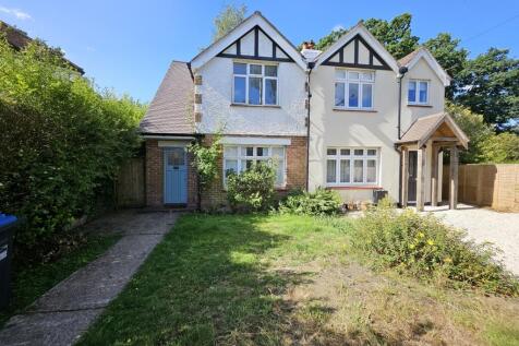 Knole Grove, East Grinstead, West Sussex 3 bed semi