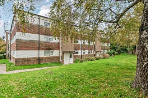 Gilligan Close, Horsham, West Sussex 2 bed apartment for sale