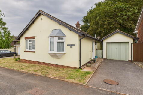 Freshwater Drive, Paignton 2 bed detached bungalow for sale