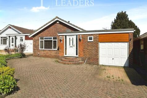White Beam Rise, Clanfield... 3 bed bungalow for sale