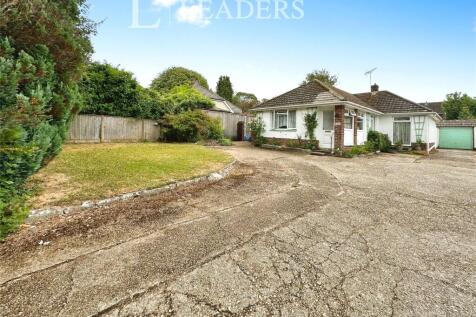 Sunderton Lane, Clanfield, Waterlooville 2 bed bungalow for sale