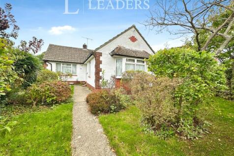 Cherry Tree Avenue, Waterlooville... 2 bed bungalow for sale
