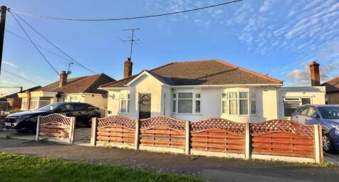 4 bedroom bungalow for sale