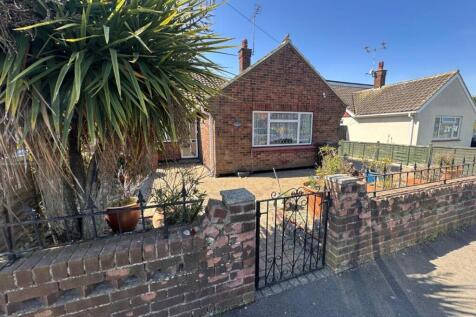 Janette Avenue, Canvey Island 2 bed bungalow for sale