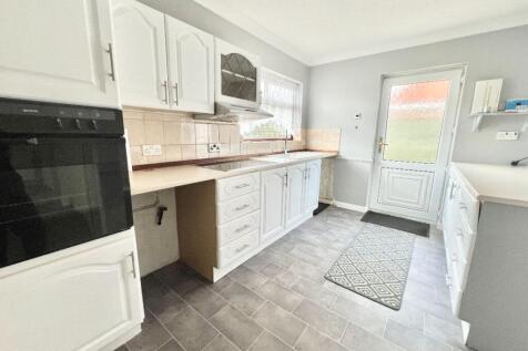 Janette Avenue, Canvey Island 2 bed bungalow for sale