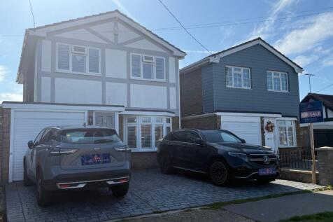 Beverley Avenue, Canvey Island 4 bed detached house for sale