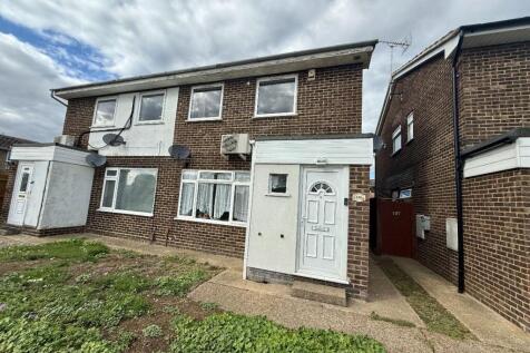 Lakeside Path, Canvey Island 1 bed apartment for sale