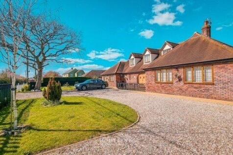 Barnhall Road, Tolleshunt Knights, CM9 5 bed detached house for sale