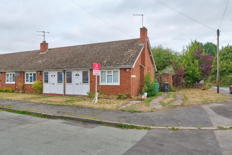 1 bedroom semi-detached bungalow for sale