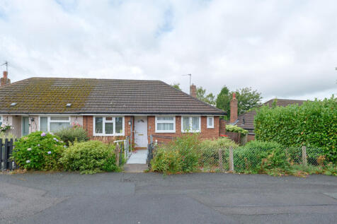 2 bedroom semi-detached bungalow for sale