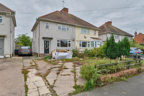 3 bedroom semi-detached house for sale
