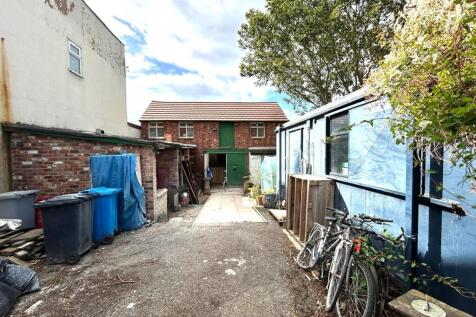 Detached house for sale