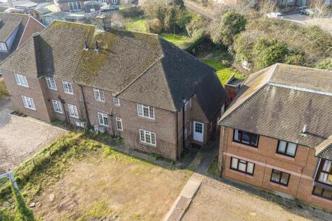 2 bedroom maisonette for sale