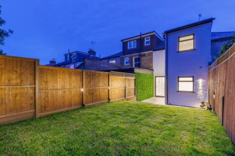 Mayfield Road, Walthamstow, London, E17 4 bed terraced house for sale