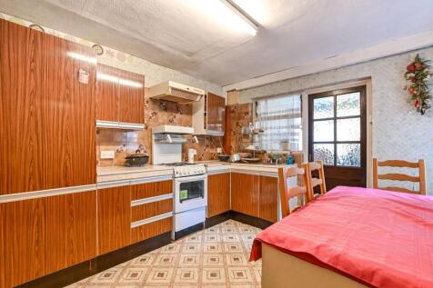 Boundary Road, Walthamstow, London, E17 3 bed terraced house for sale