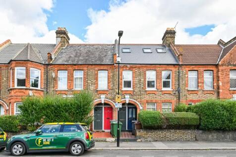 Hibbert Road, Walthamstow, London, E17 2 bed flat for sale