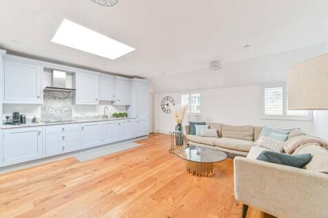 Willoughby Lane, Bromley, BROMLEY, BR1 2 bed flat for sale