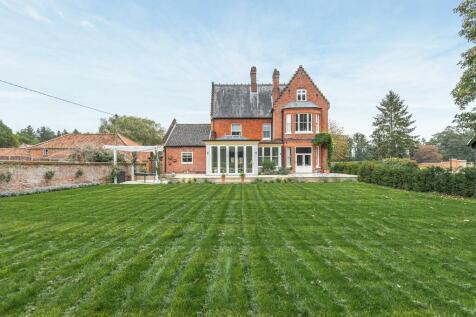 7 bedroom detached house for sale