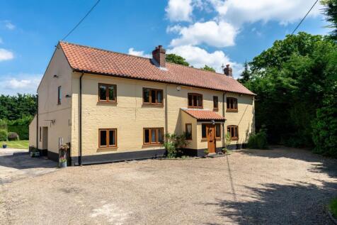 6 bedroom detached house for sale