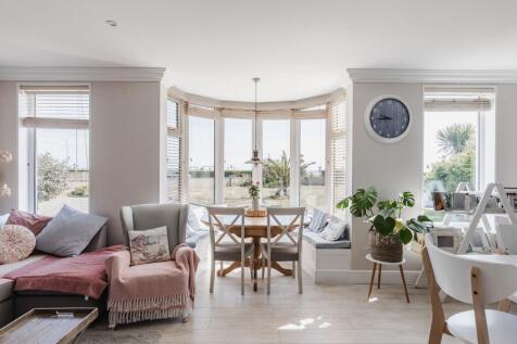 Marine Parade, Gorleston 4 bed detached house for sale