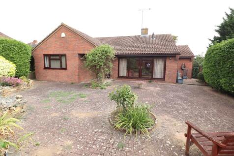 Sandringham Close, Rushden NN10 3 bed detached bungalow for sale