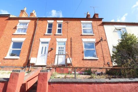 High Street South, Rushden NN10 2 bed terraced house for sale