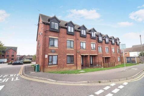 Hadleigh House, Rushden NN10 2 bed maisonette for sale