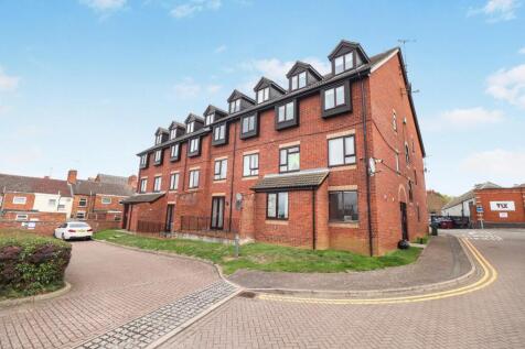Hadleigh House, Rushden NN10 2 bed maisonette for sale