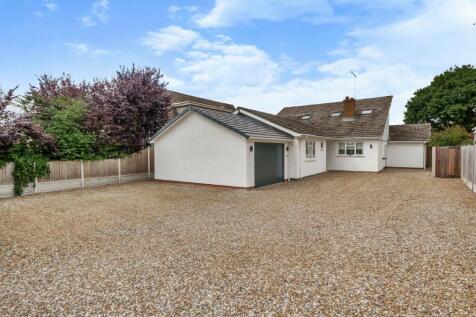 East Hanningfield Road, Rettendon... 5 bed detached house for sale