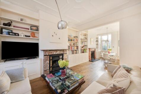 4 bedroom terraced house for sale