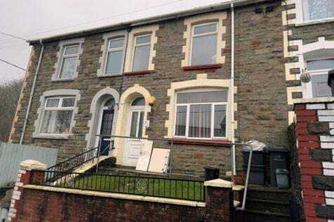 High Street, Abertillery NP13 2 bed terraced house for sale