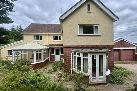 Blaenavon Road, Abergavenny NP7 4 bed detached house for sale