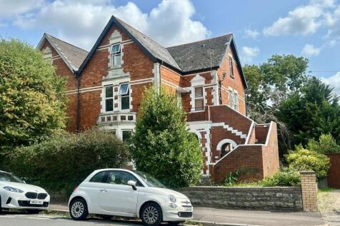 Clive Crescent, Penarth CF64 8 bed semi