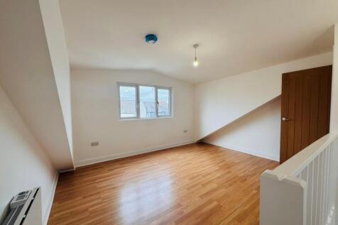Broadway, Cardiff CF24 2 bed flat for sale