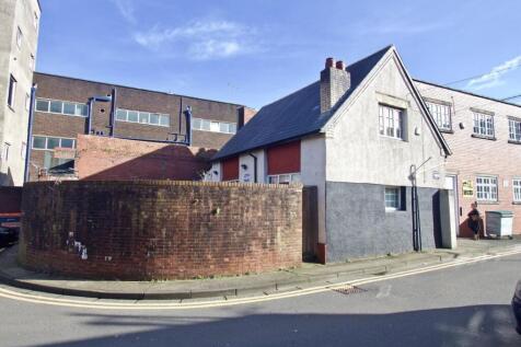 Detached house for sale