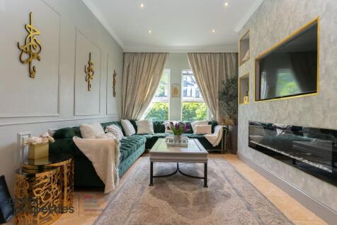 7 bedroom semi-detached house for sale