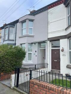 6 bedroom terraced house for sale